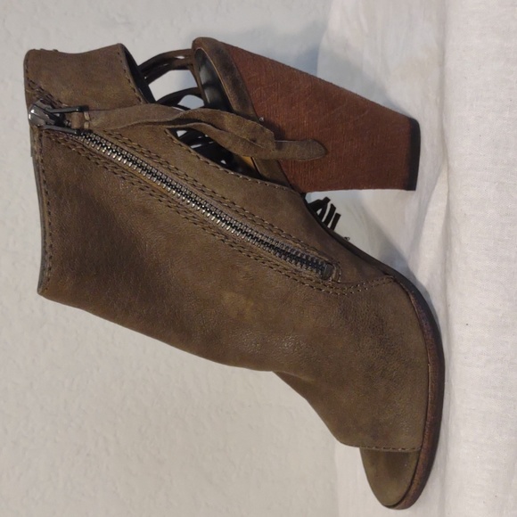 Dolce Vita Noralee Ankle Boots in Olive Nubuck. Size 7.5 EUC - Picture 9 of 15